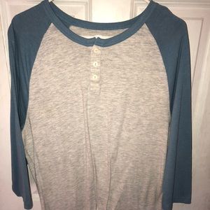 Old Navy Quarter Sleeve T shirt